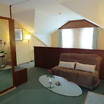 Du Port Hotel